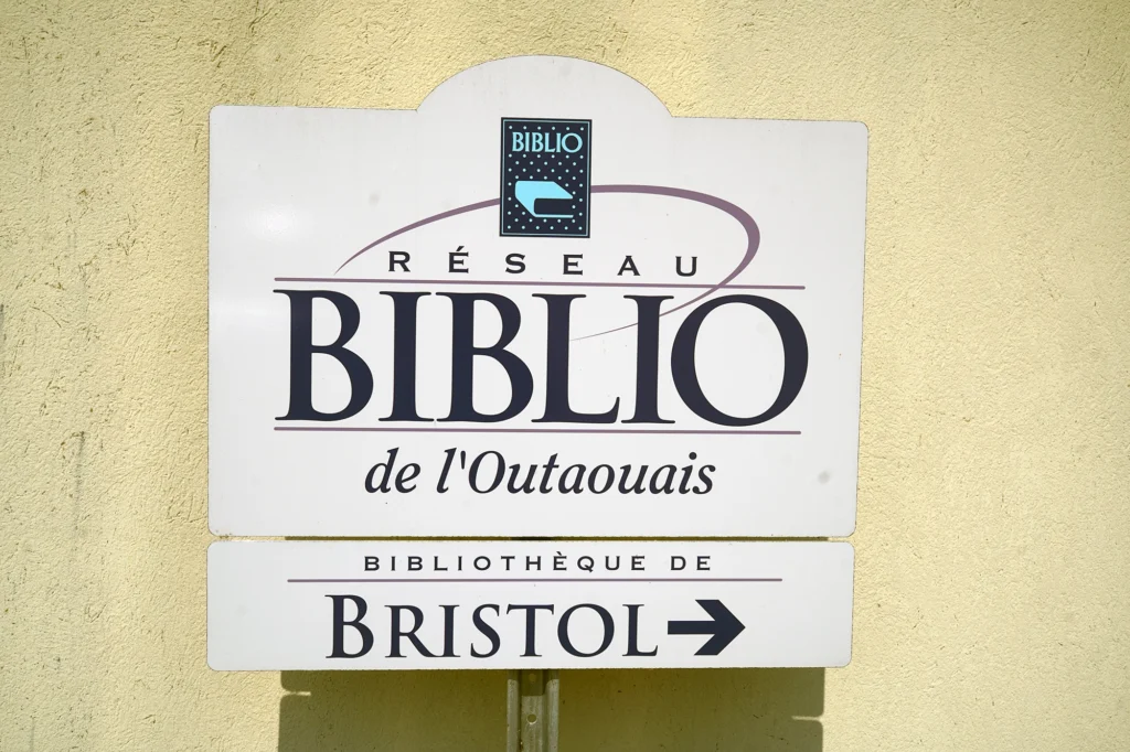 Biblio de L'Outaouais Bristol
